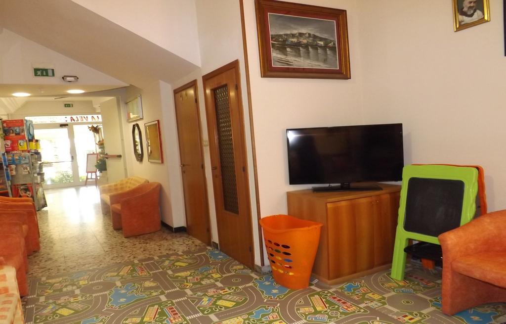 Hotel La Vela Bellaria-Igea Marina Bagian luar foto