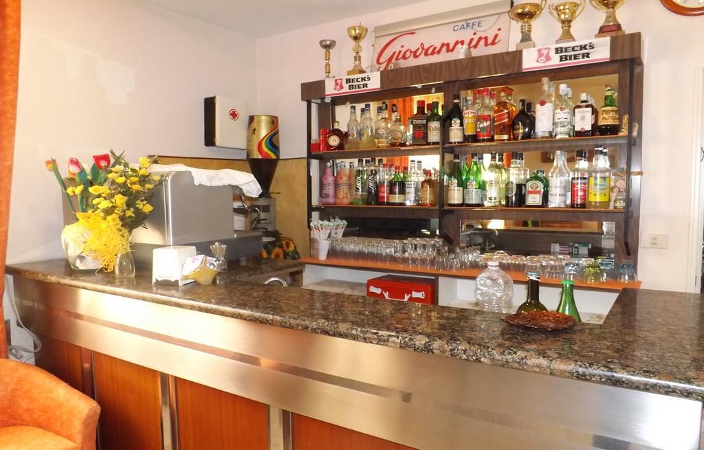 Hotel La Vela Bellaria-Igea Marina Bagian luar foto